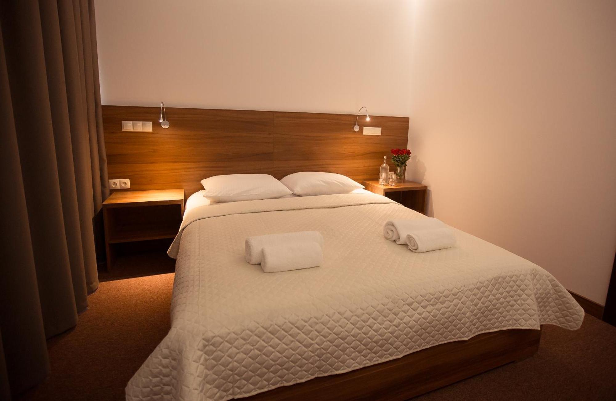 Hotel Rubin Stara Blotnica Екстер'єр фото